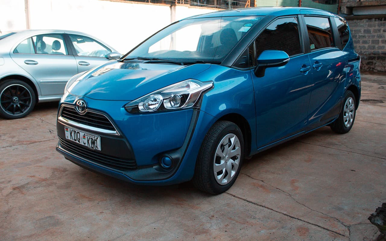 Toyota Sienta